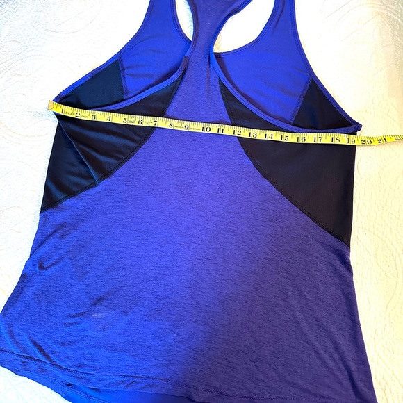 Two Nike Dri Fit Tank Top Workout Shirt Sleeveless Women's XL - Picture 11 of 15